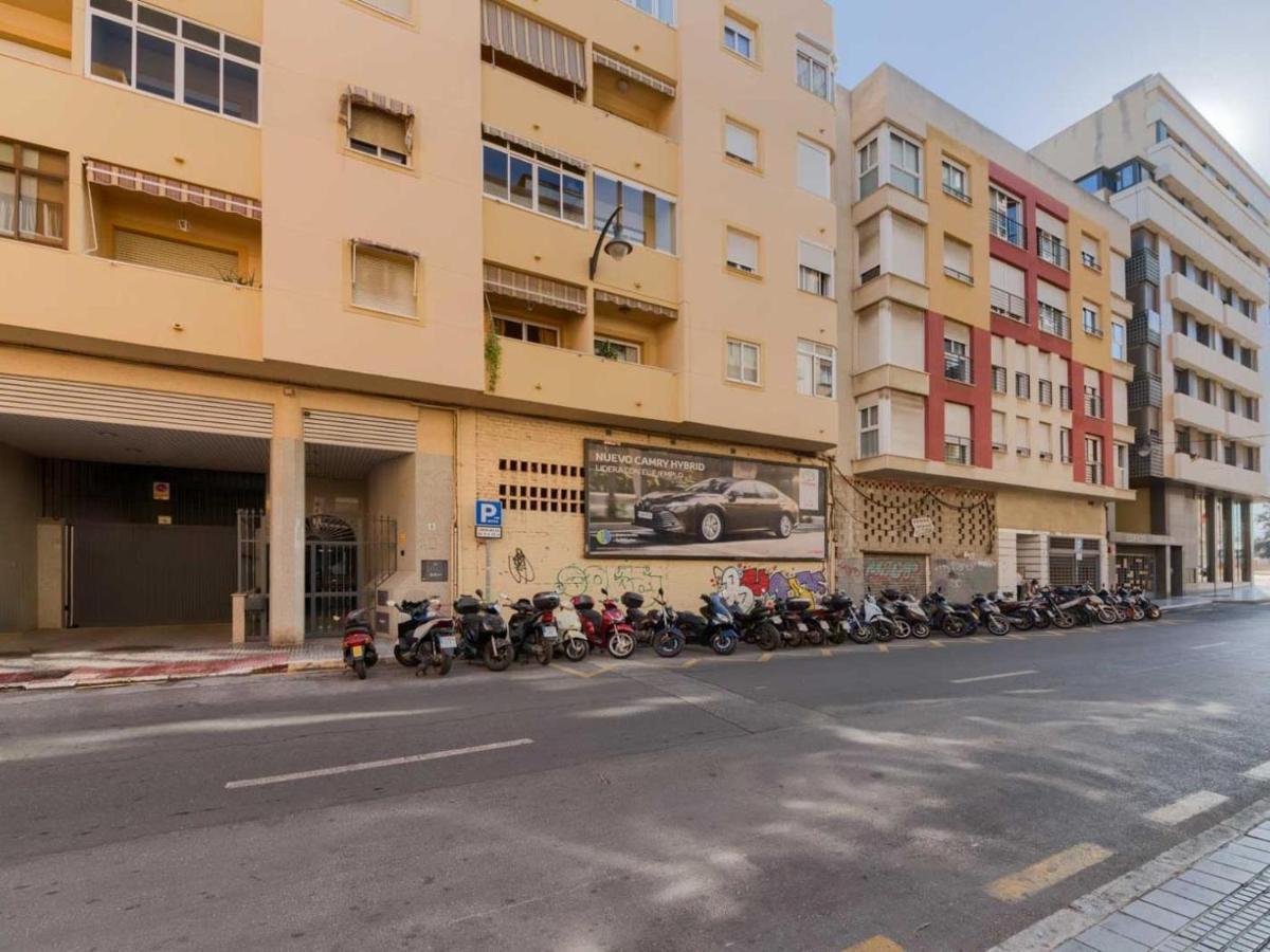 Holidays2Malaga Plaza De Toros Vieja & Terrace & Optional Parking ภายนอก รูปภาพ